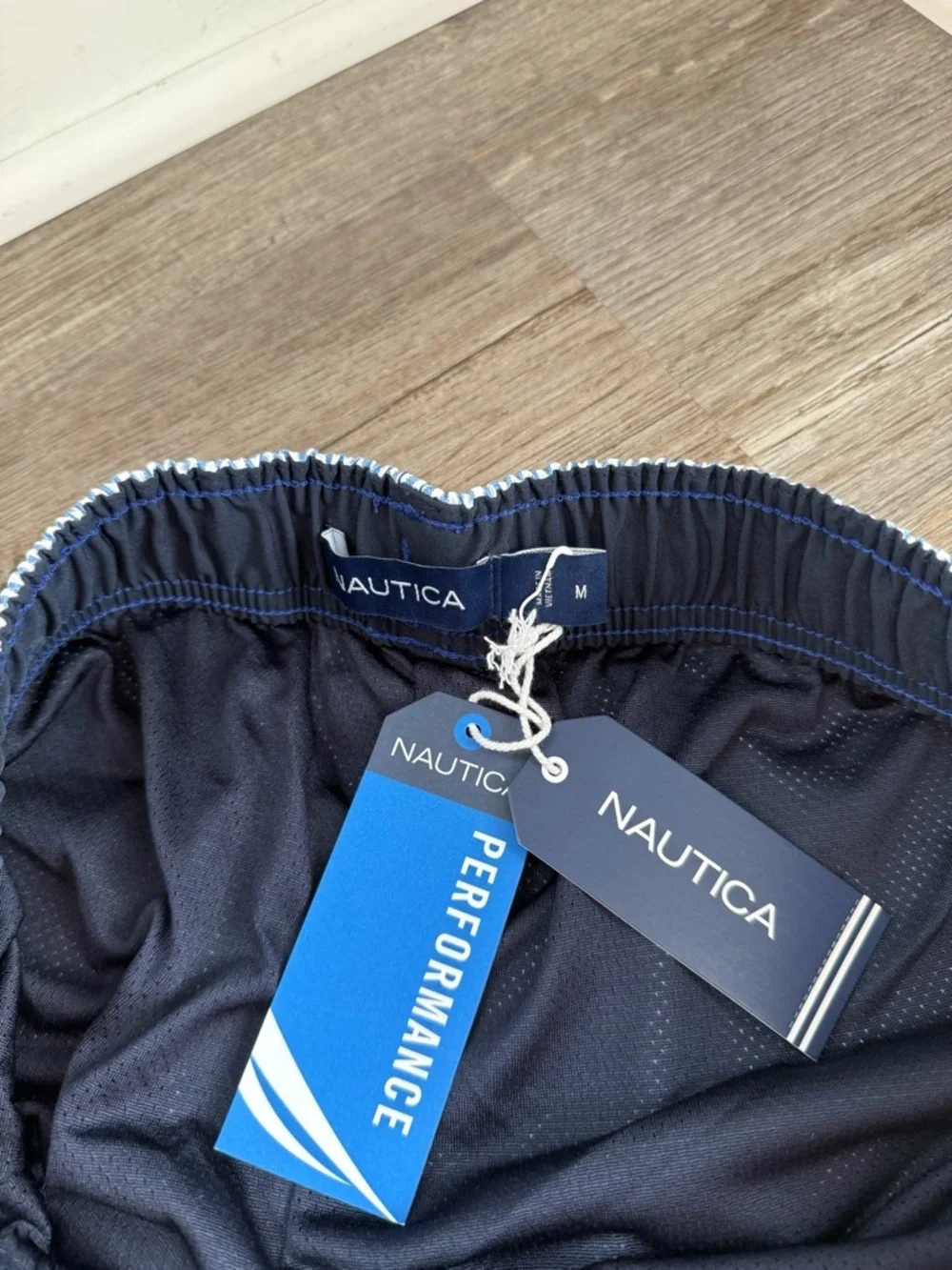 NEW Nautica Men’s Navy and White Pinstripe Swim Trunks Performance Stripe Size M